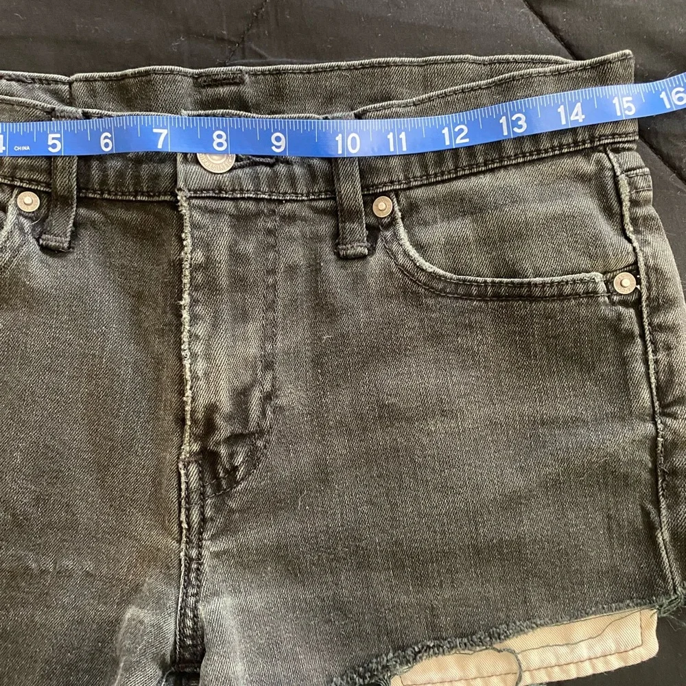 Vintage Levi’s 511 Black distressed jean shorts - Picture 11 of 14